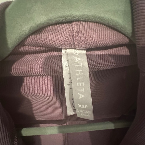 Athleta Pranayama Restore Wrap in Smoky Rose in XSP - Picture 3 of 9